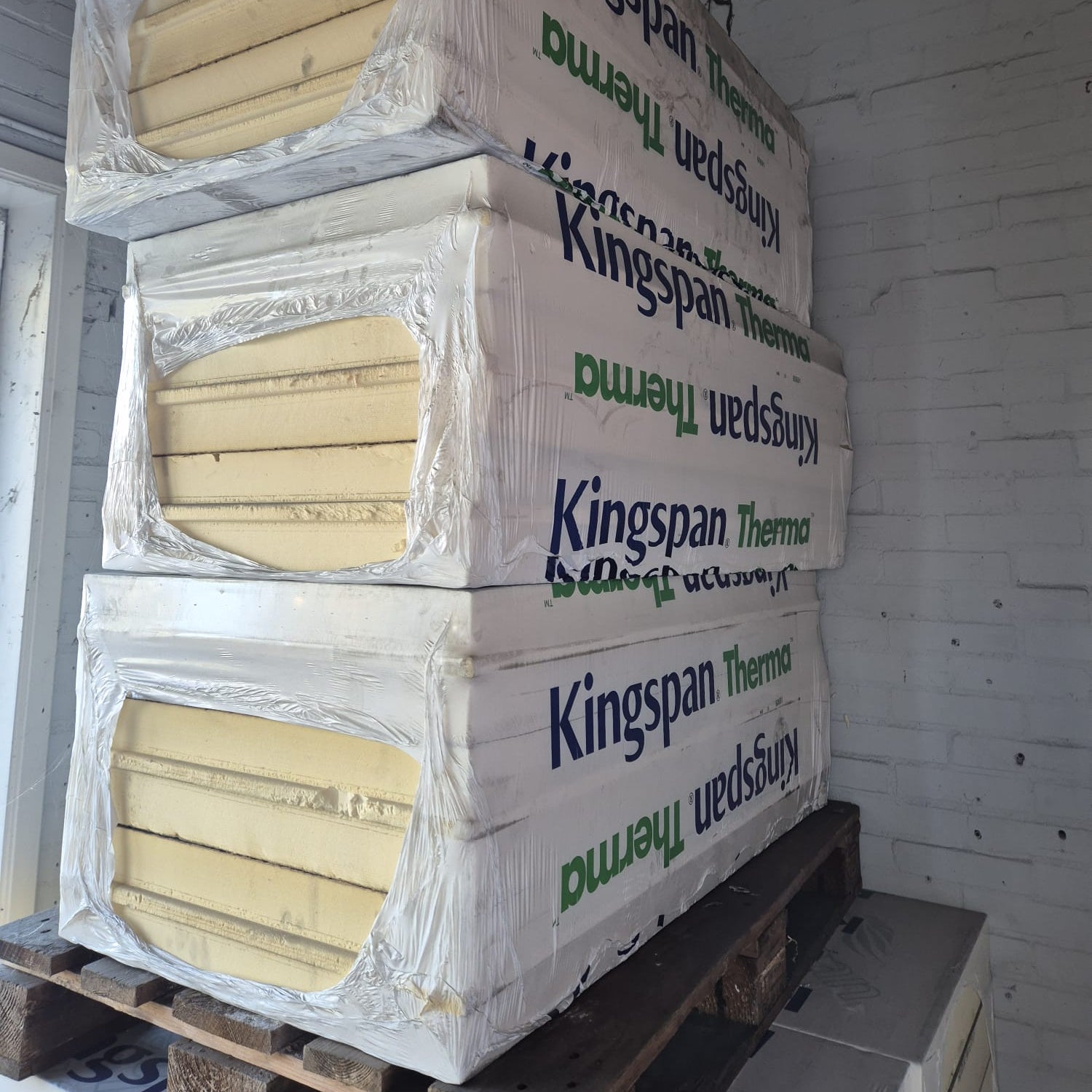 RESTPARTIJ: Kingspan PIR ALU 140mm 1200x600mm
